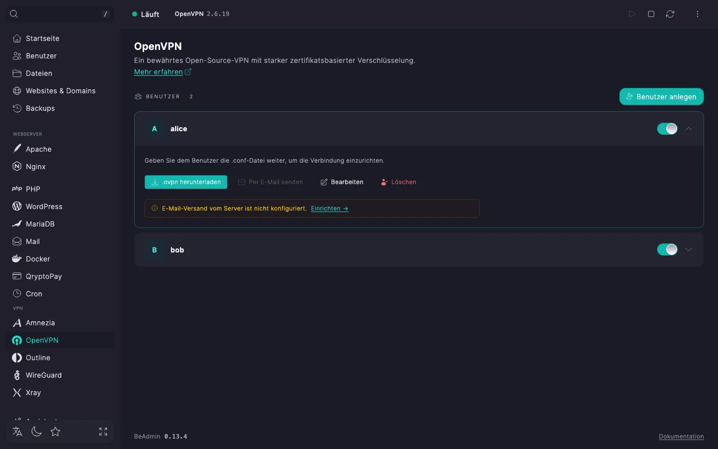 Ausgeklappte OpenVPN-Nutzerzeile mit Kacheln für E-Mail und Kommentar und den Schaltflächen «.ovpn herunterladen», «Per E-Mail», «Bearbeiten», «Entfernen»