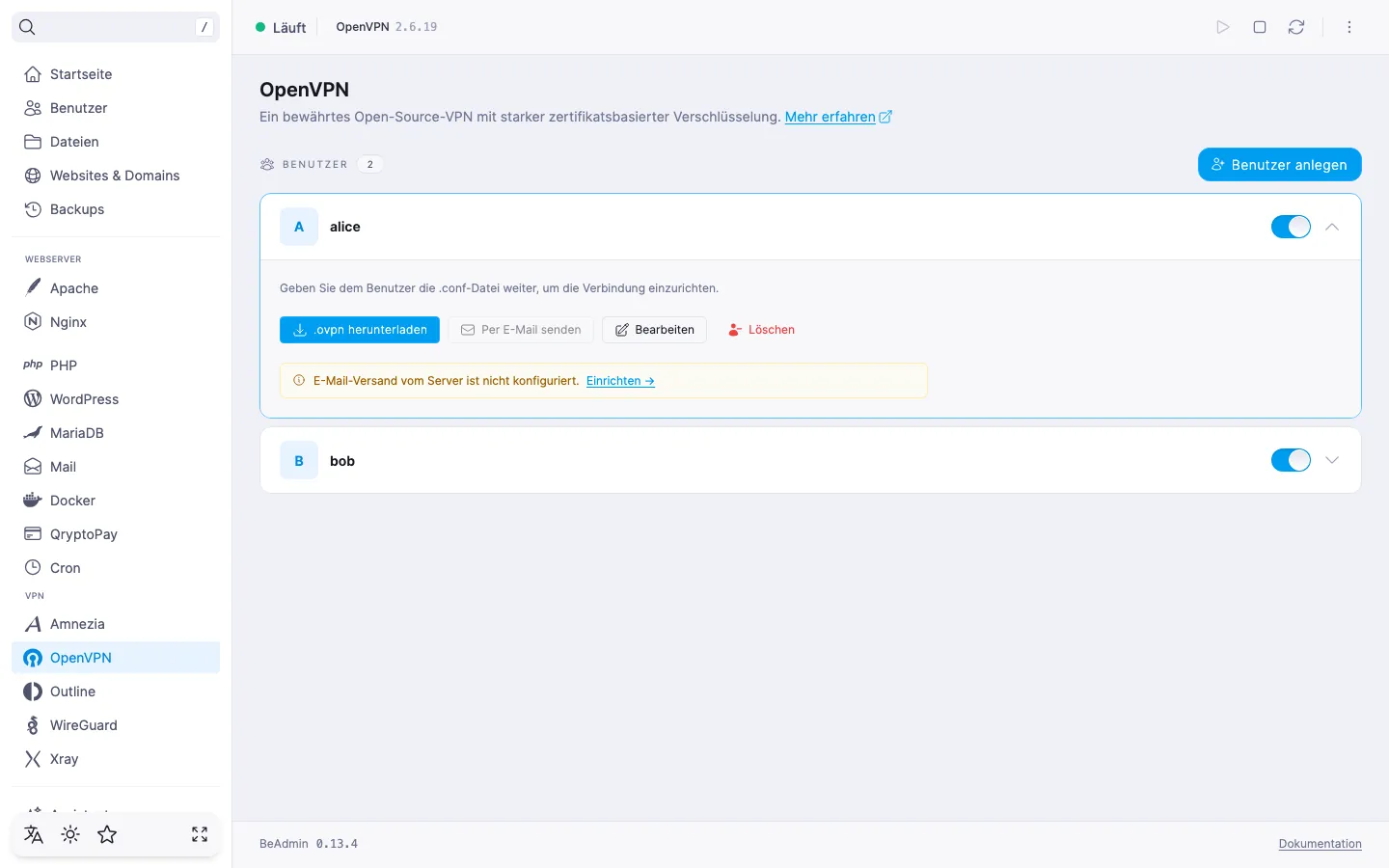 Ausgeklappte OpenVPN-Nutzerzeile mit Kacheln für E-Mail und Kommentar und den Schaltflächen «.ovpn herunterladen», «Per E-Mail», «Bearbeiten», «Entfernen»