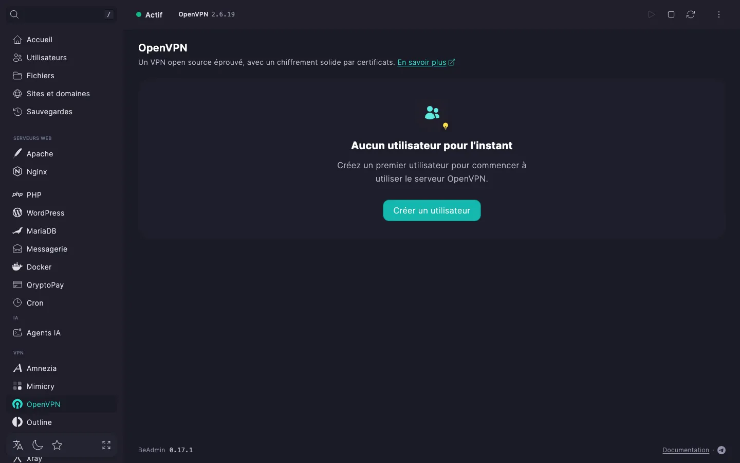 Page du module OpenVPN juste après l’installation : état du service et carte vide avec le bouton « Créer un utilisateur »