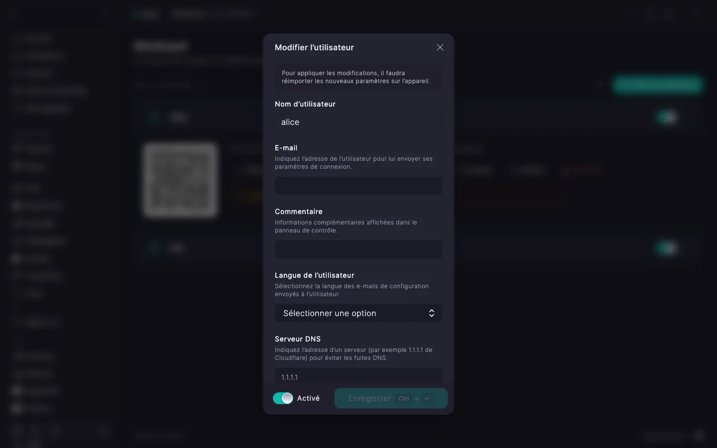 Boîte de dialogue de modification d’un utilisateur WireGuard avec la liste déroulante « Langue de l’utilisateur » réglée sur « Anglais »