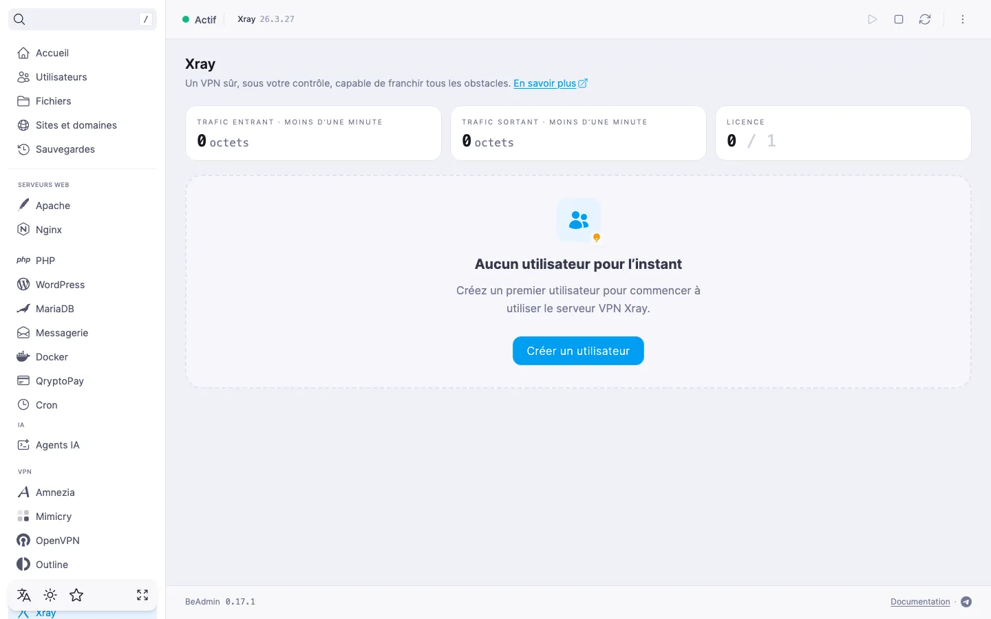 Page du module Xray juste après l’installation : état du service, tuiles de trafic et de licence, carte vide avec le bouton « Créer un utilisateur »