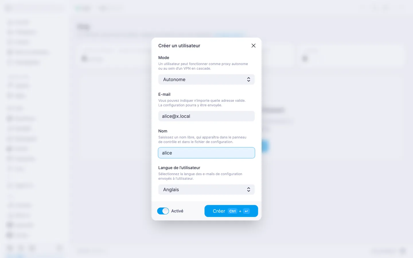 Boîte de dialogue de création d’un utilisateur Xray avec le sélecteur « Mode » (Autonome), les champs « E-mail », « Nom », « Langue de l’utilisateur » et le commutateur « Activé »